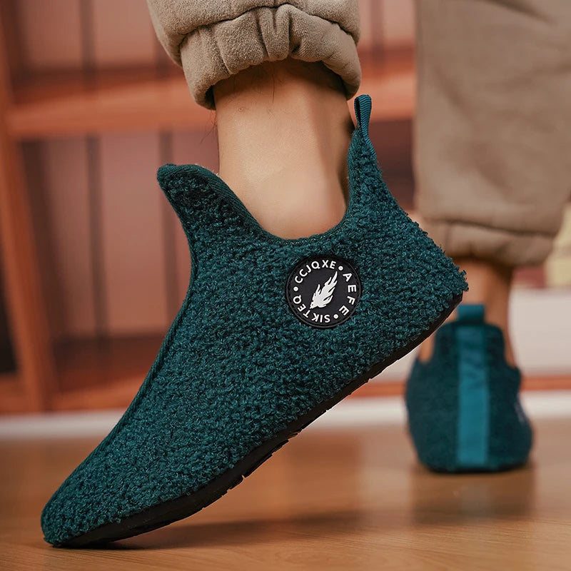 New Men Winter Slippers High Quality Light Weight Disign Shoes Fashion Women Plush Slipper Warm Slip on Casual Shoe for Couples