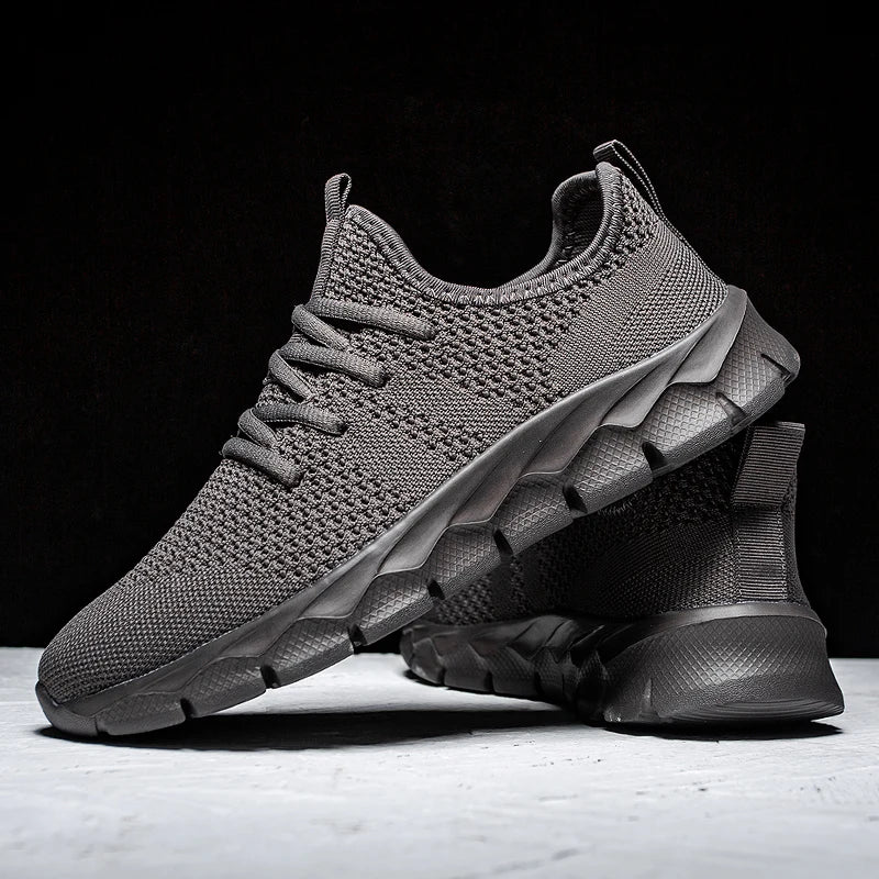Men's shoes Four Seasons new plus size Flying weaving Lightweight Breathable Casual Sports Shoes Soft Sole Outdoor Running Shoes