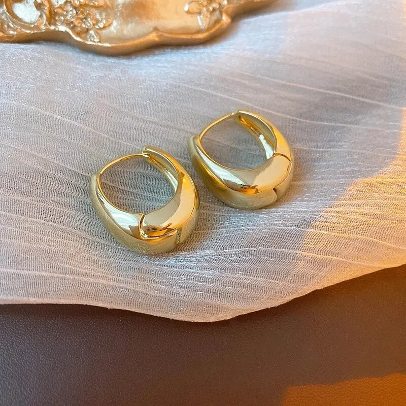 Punk Oval Hoop Earrings Metallic Geometric Ear Buckle Minimalist Style U-shaped Ear Buckle Daily Life Earring Accessories
