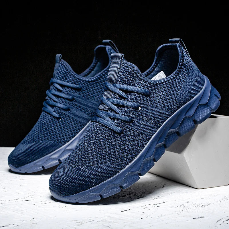Men's shoes Four Seasons new plus size Flying weaving Lightweight Breathable Casual Sports Shoes Soft Sole Outdoor Running Shoes
