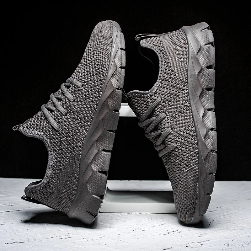 Men's shoes Four Seasons new plus size Flying weaving Lightweight Breathable Casual Sports Shoes Soft Sole Outdoor Running Shoes