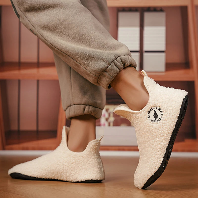 New Men Winter Slippers High Quality Light Weight Disign Shoes Fashion Women Plush Slipper Warm Slip on Casual Shoe for Couples