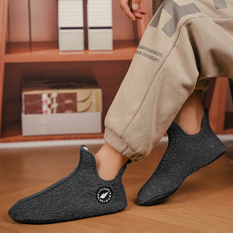 New Men Winter Slippers High Quality Light Weight Disign Shoes Fashion Women Plush Slipper Warm Slip on Casual Shoe for Couples