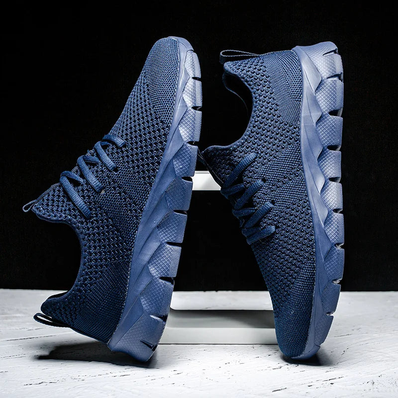 Men's shoes Four Seasons new plus size Flying weaving Lightweight Breathable Casual Sports Shoes Soft Sole Outdoor Running Shoes