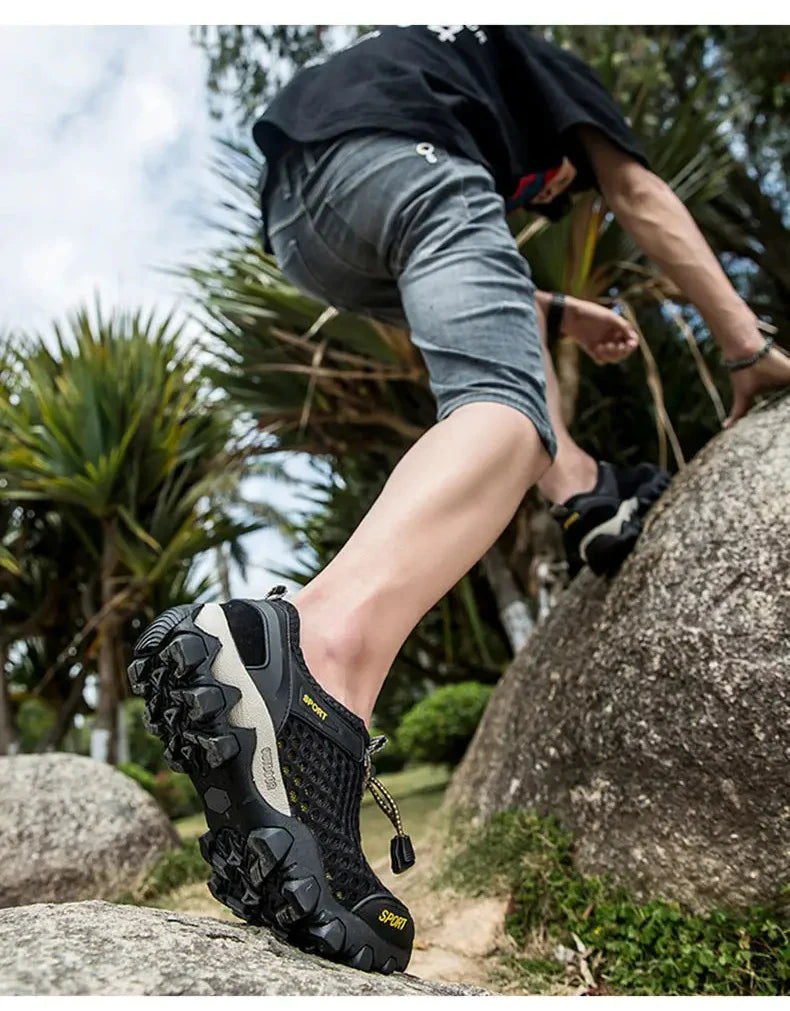 Wading Barefoot Sneakers Breathable Sneakers Men Shoes Fashion Shoes For Men Climbing Hiking Shoes Men Outdoor Beach