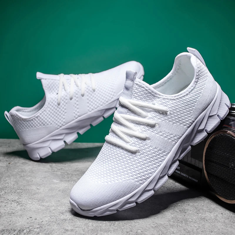 Men's shoes Four Seasons new plus size Flying weaving Lightweight Breathable Casual Sports Shoes Soft Sole Outdoor Running Shoes