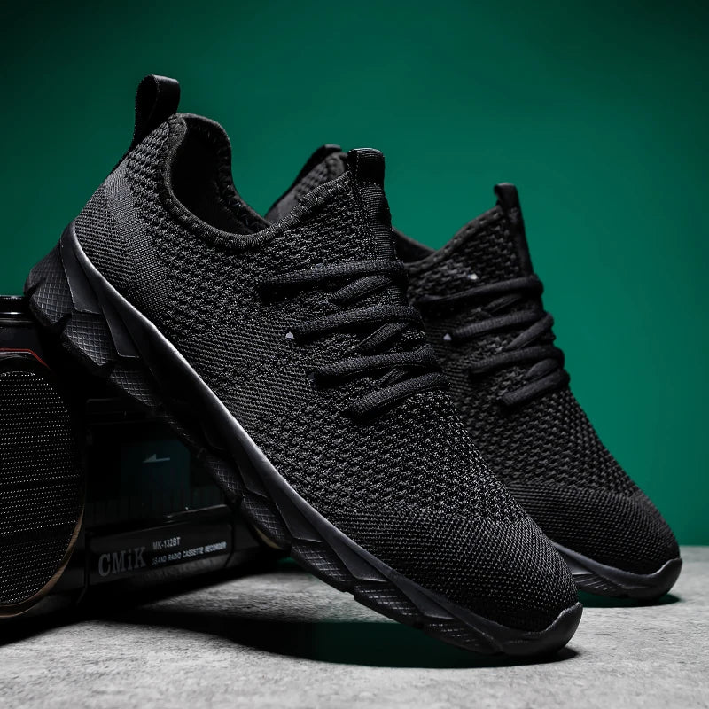 Men's shoes Four Seasons new plus size Flying weaving Lightweight Breathable Casual Sports Shoes Soft Sole Outdoor Running Shoes