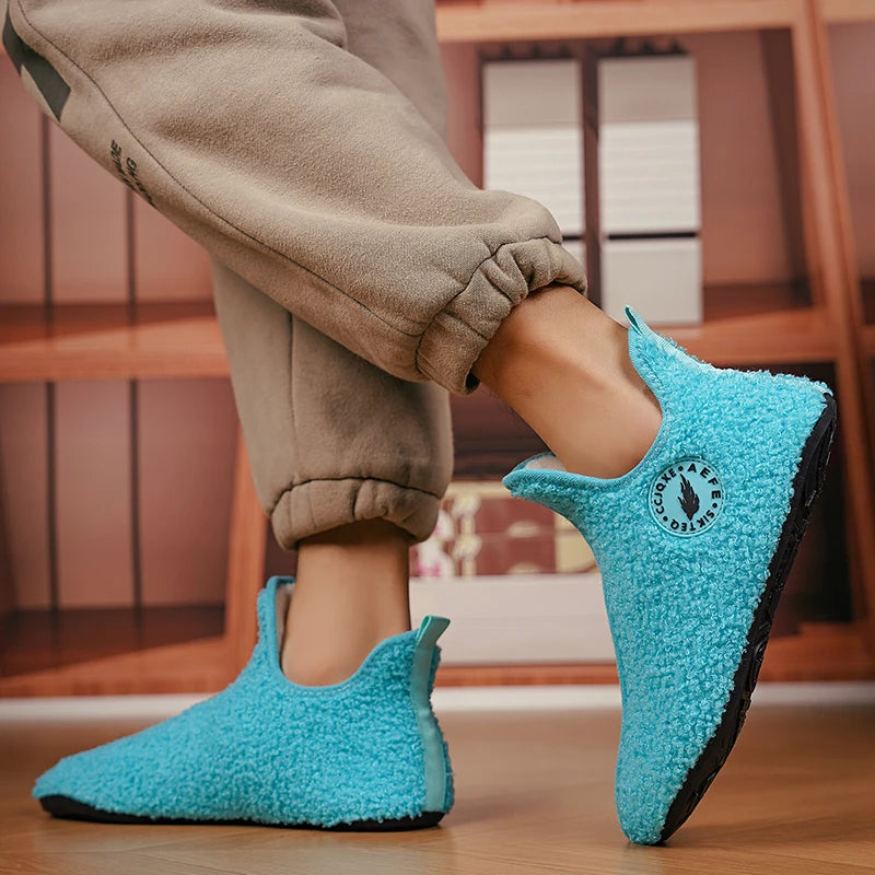 New Men Winter Slippers High Quality Light Weight Disign Shoes Fashion Women Plush Slipper Warm Slip on Casual Shoe for Couples